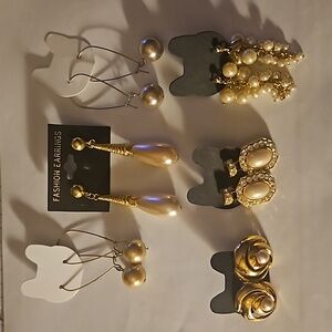 Pierced earrings 6 pair